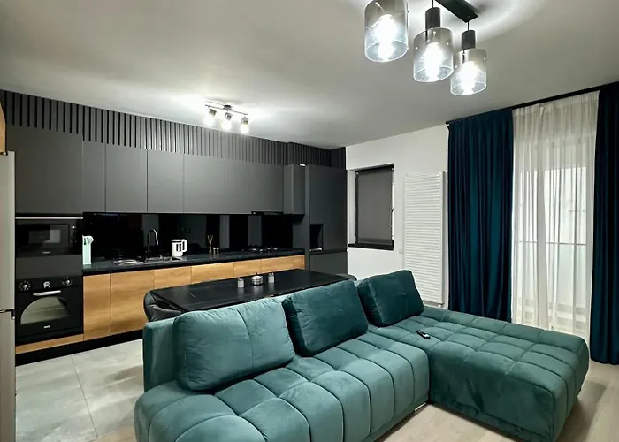 Modern 2br Apartment, Free Parking, Near Center & Metro