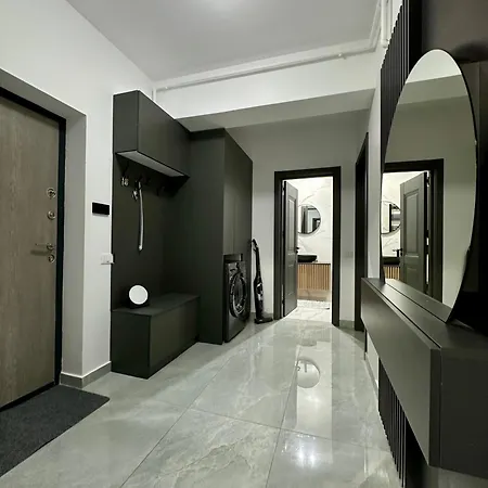 Modern 2br Apartment, Free Parking, Near Center & Metro *