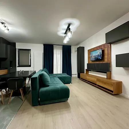 Modern 2br Apartment, Free Parking, Near Center & Metro *