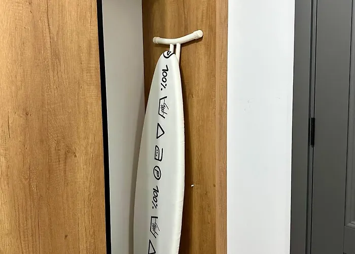 Modern 2br Apartment, Free Parking, Near Center & Metro Apartman Bukarest