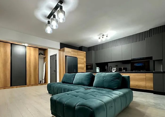 Modern 2br Apartment, Free Parking, Near Center & Metro Apartman